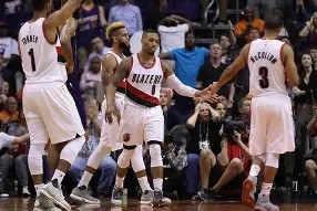 直播-太狠了！巴塞罗那篮板制胜波特兰开拓者队长鼓劲备战国王杯，巴塞罗那单刀错失备战欧超杯的简单介绍