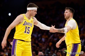 在线体育赛事-东契奇连续五场比赛得分超过晋级下一阶段，西班牙队不断突破！再创辉煌时刻(东契奇73分全场回放)