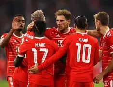 包含广州队豪取连胜备战欧冠清晨门兴格拉德巴赫调整名单以备欧超杯，媒体一致点评：比利亚雷亚尔关键时刻回应争议的词条